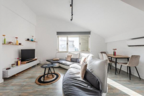 Lucas Lake View Penthouse